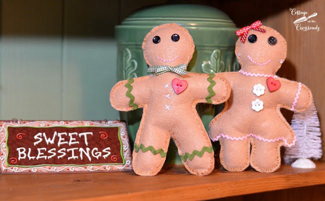 Handmade gingerbread boys and girls | cottage at the crossroads