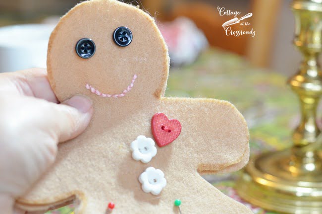 Handmade gingerbread boys and girls | cottage at the crossroads