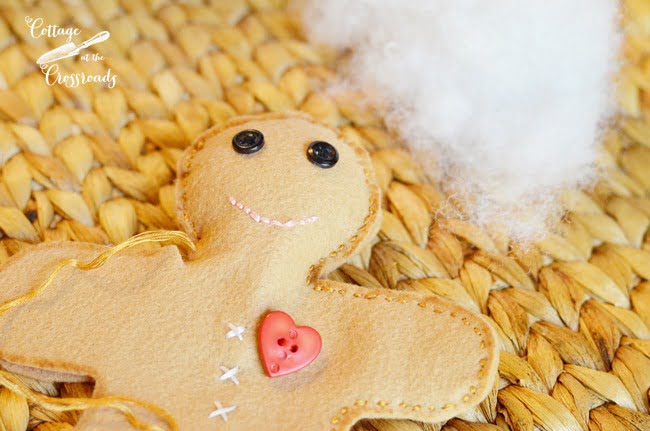 Handmade gingerbread boys and girls | cottage at the crossroads