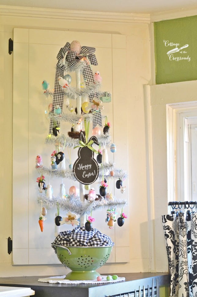 This decorated easter tree brings spring into our kitchen