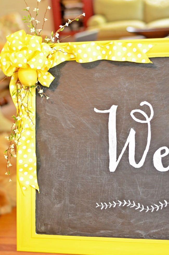 Diy welcome chalkboard sign