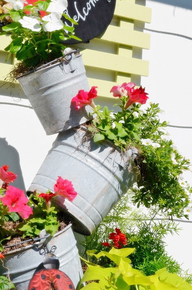 Galvanized bucket topsy turvy planter | cottage at the crossroads