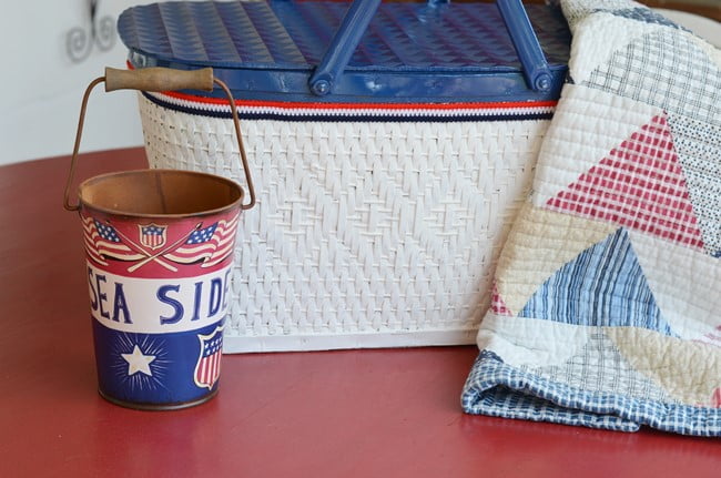 Painted patriotic picnic basket | cottage at the crossroads