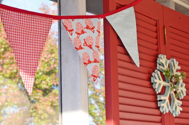 Red and aqua christmas bunting