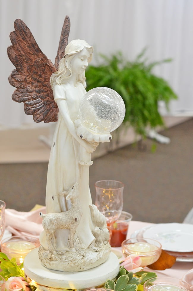 Angel tablescape at a church fundraiser