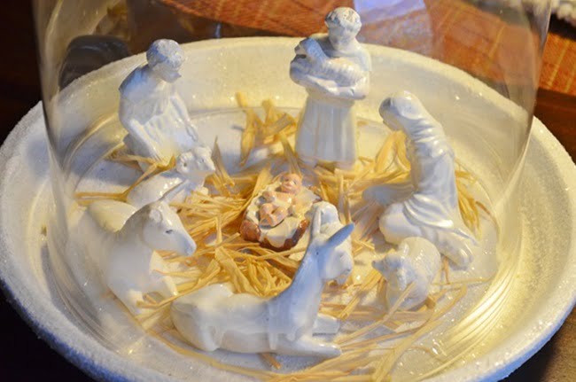 Nativity under a cloche | cottage at the crossroads