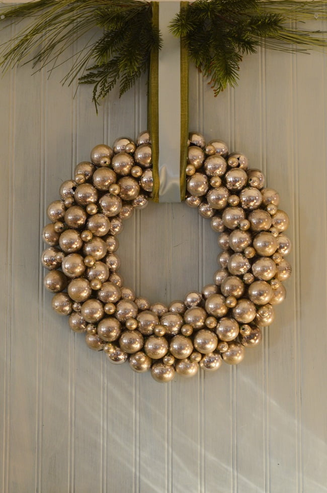 Silver ornament wreath | cottage at the crossroads