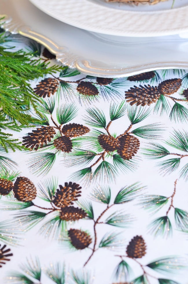 Pine cone fabric runners on a christmas table | cottage at the crossroads