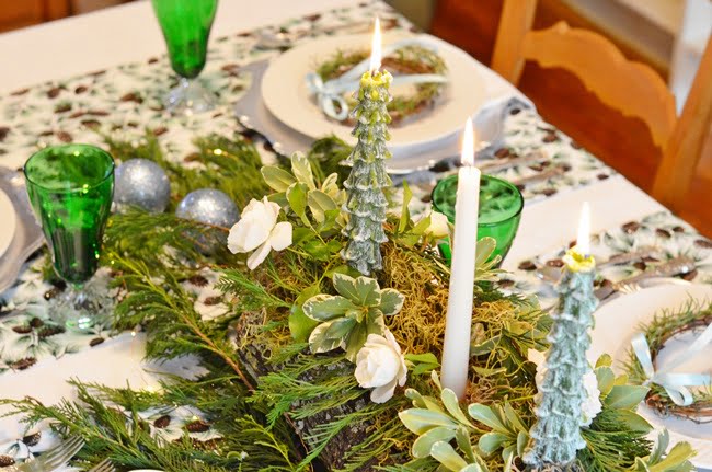 Yule log centerpiece on a christmas table | cottage at the crossroads