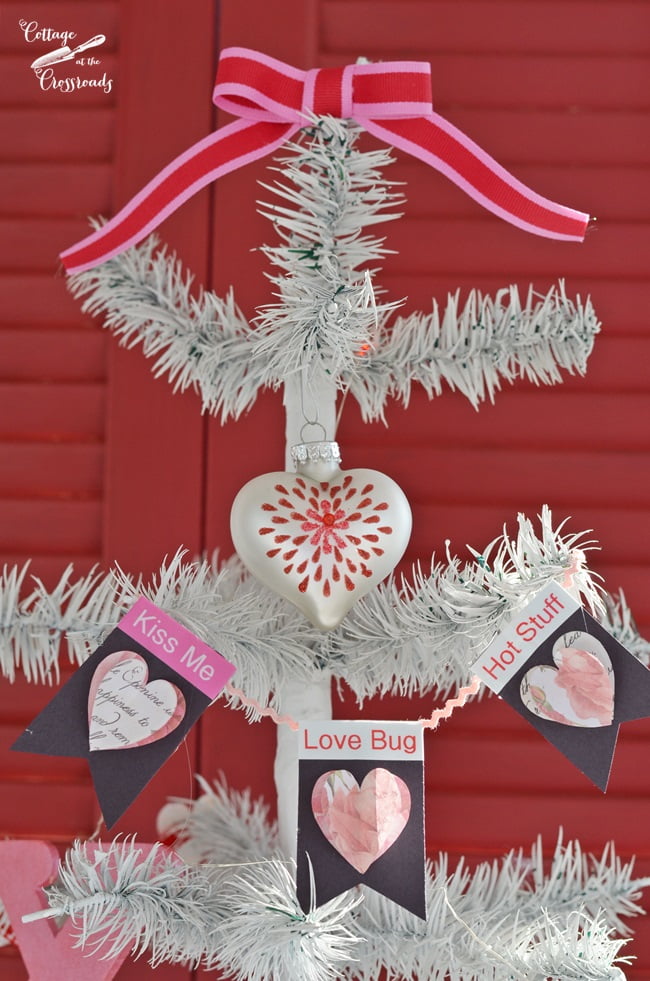 Valentine's day tree | cottage at the crossroads