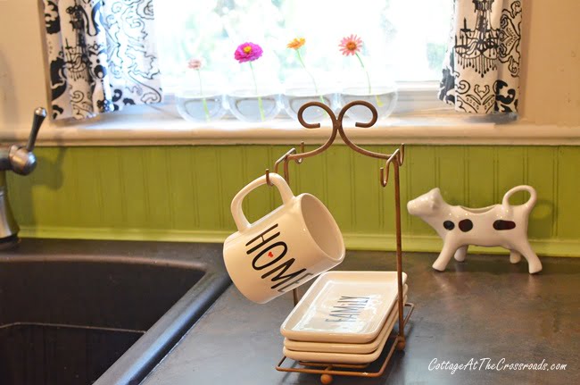 A Collection of Fabulous Farmhouse DIY Towel Racks - The Cottage