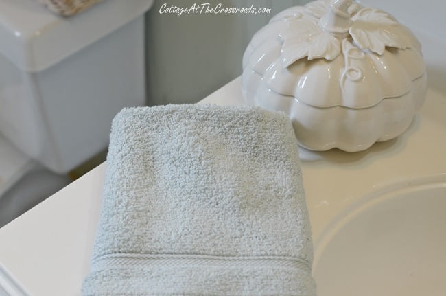 Fall Bathroom Towels and Decor Cottage at the Crossroads