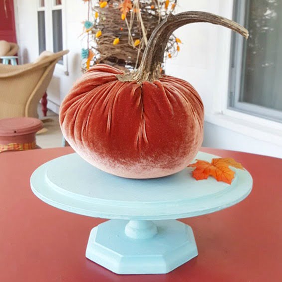 Velvet Pumpkins Cottage at the Crossroads