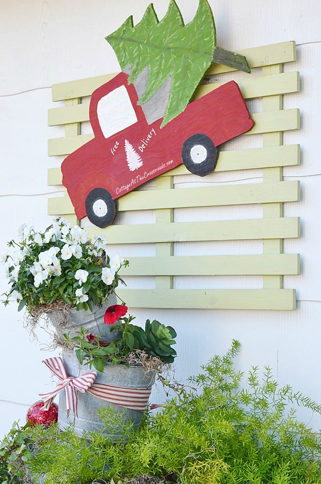 Outdoor farmhouse christmas decorations