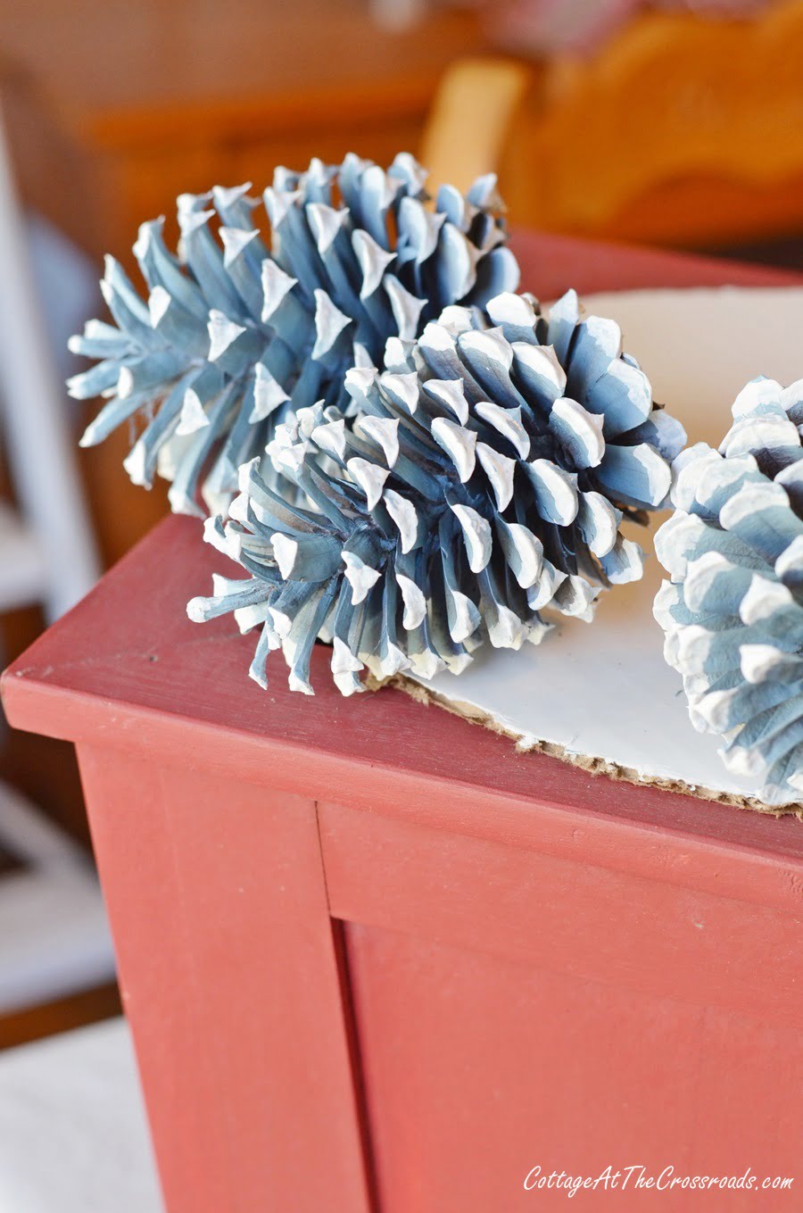 How to make a pine cone christmas tree