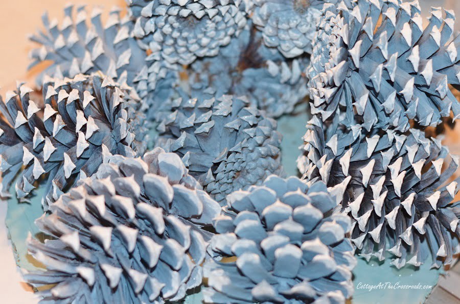 How to make pine cone christmas trees