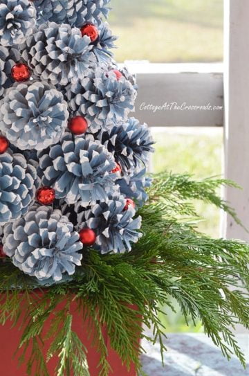 How to Make Pine Cone Christmas Trees - Cottage at the Crossroads