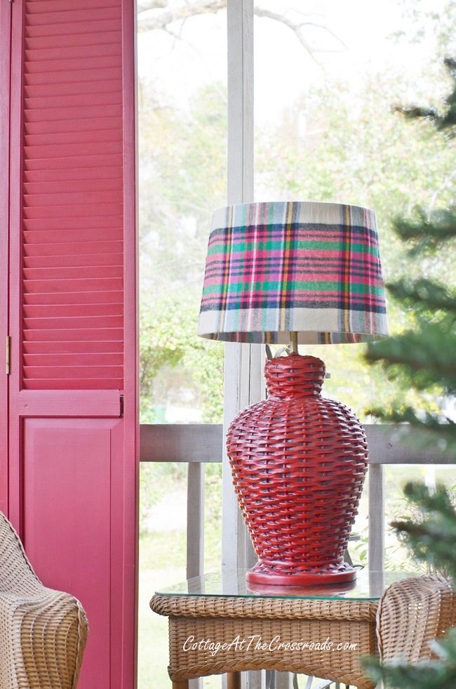 Diy: how to make a plaid lampshade cover