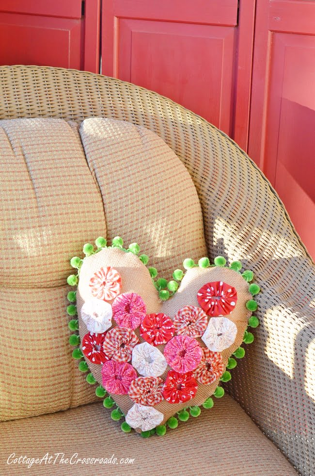 Como hacer Cojines con Corazon :: Decora Pillow diy: Pillow heart 