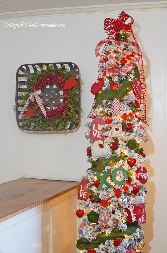 Valentine's day tree and a wreath in a tobacco basket