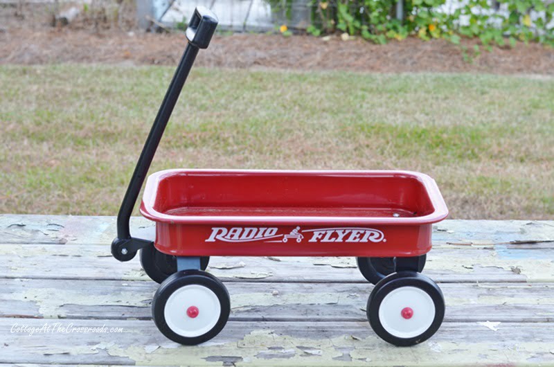 Toy red wagon