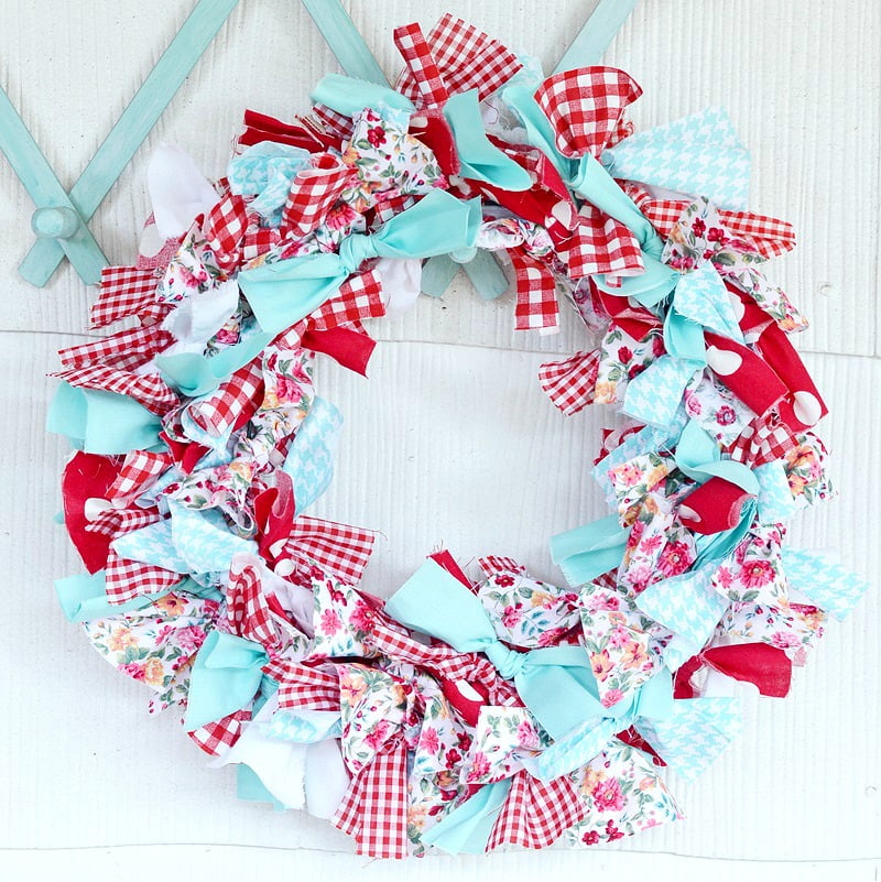 Valentine No Sew Fabric Wreath - Craft Create Cook