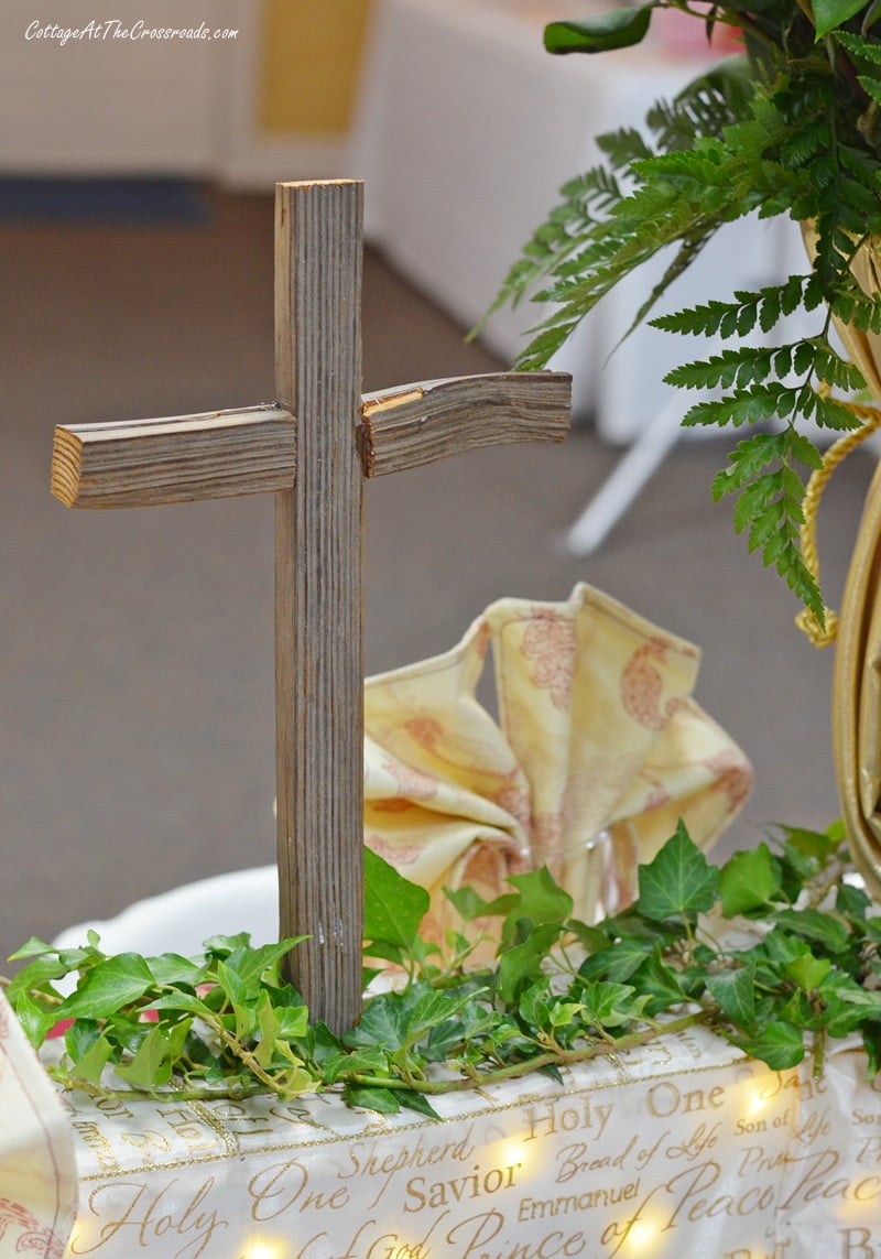 Wooden cross made from a tobacco stick