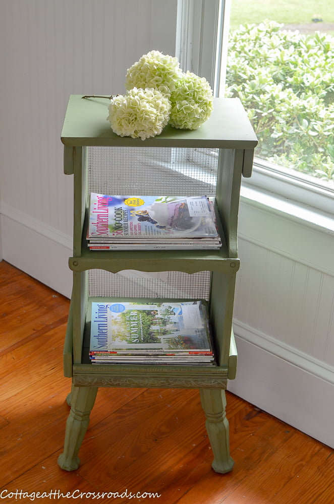 Farmhouse country cottage style magazine rack