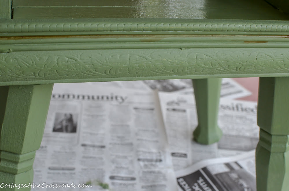 Green cottage style magazine rack