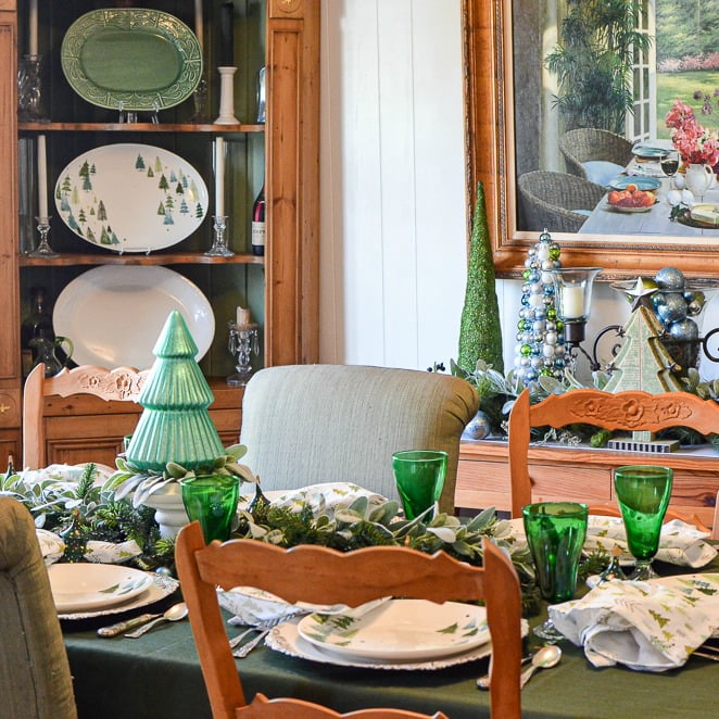 https://cottageatthecrossroads.com/wp-content/uploads/2019/12/Balsam-Lane-tablescape-square.jpg