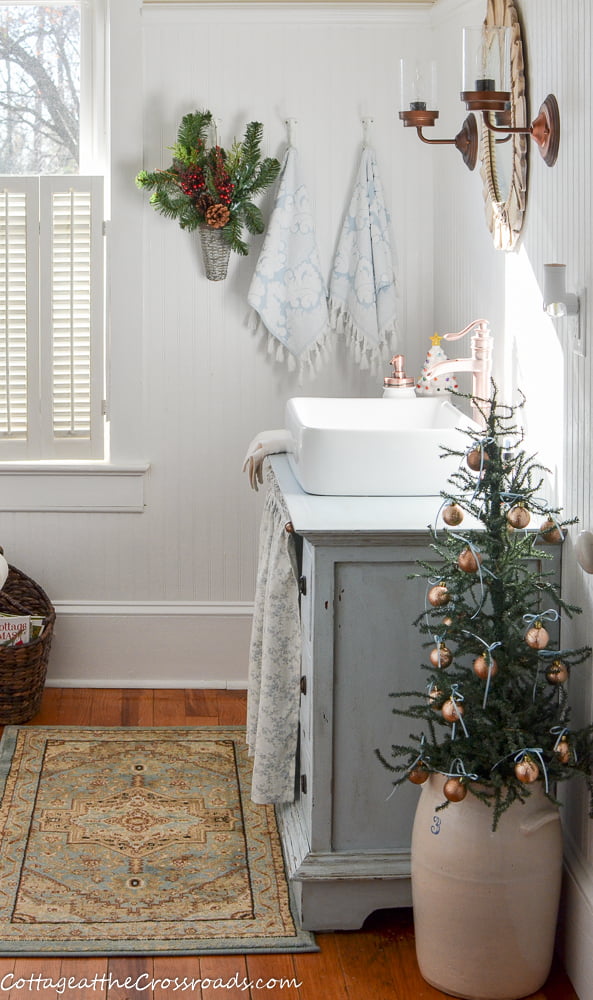 Christmas bathroom