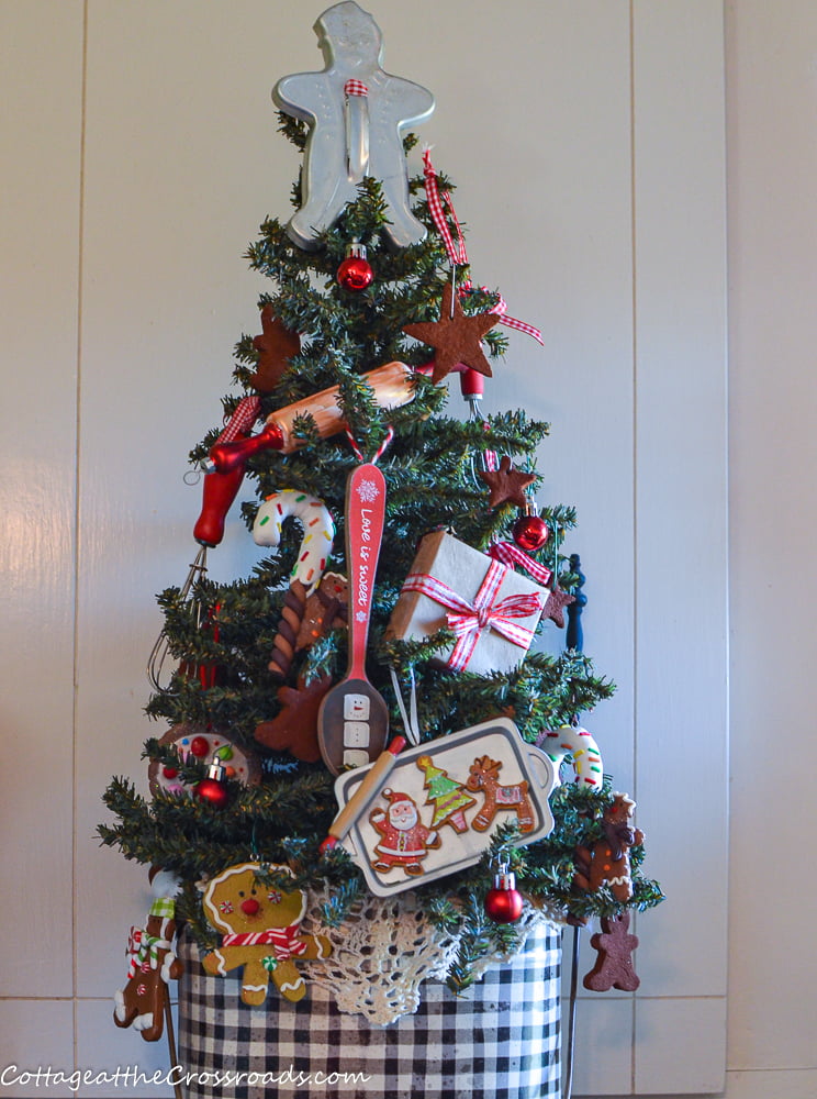 Gingerbread tree in kitchen