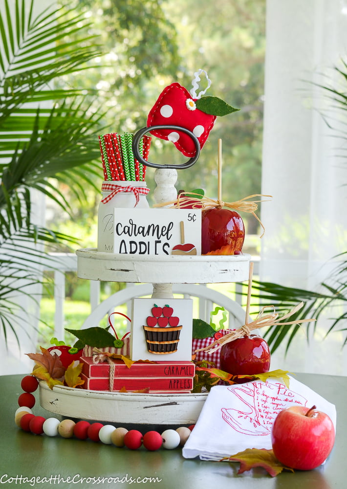 Apple tiered tray