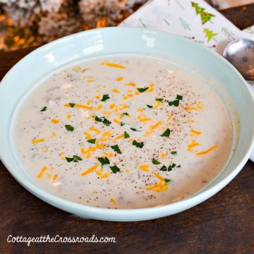Creamy cauliflower soup square