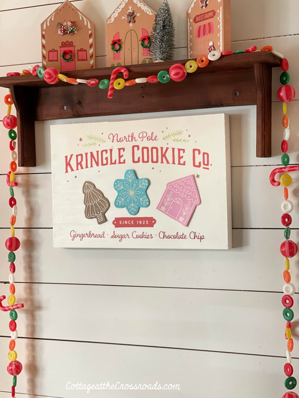 Shelf and kringle cookie sign