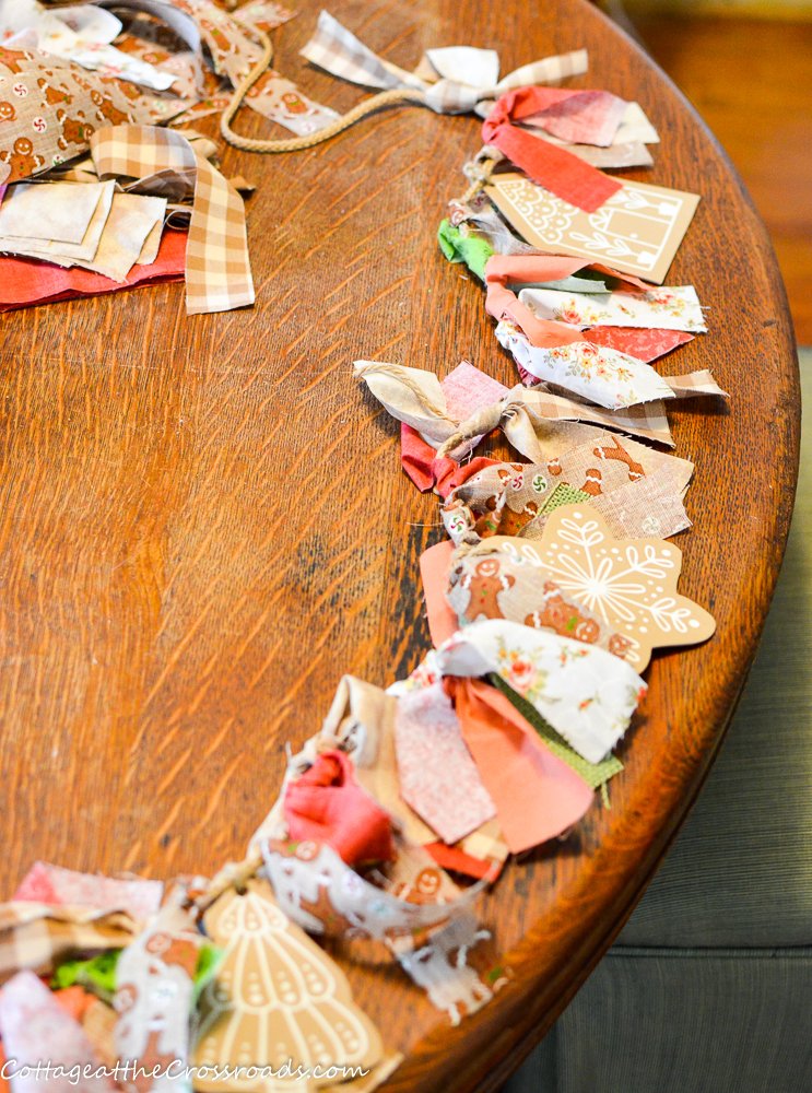 Gingerbread rag garland