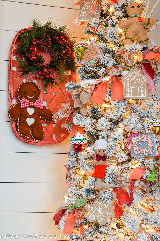 Gingerbread christmas tree