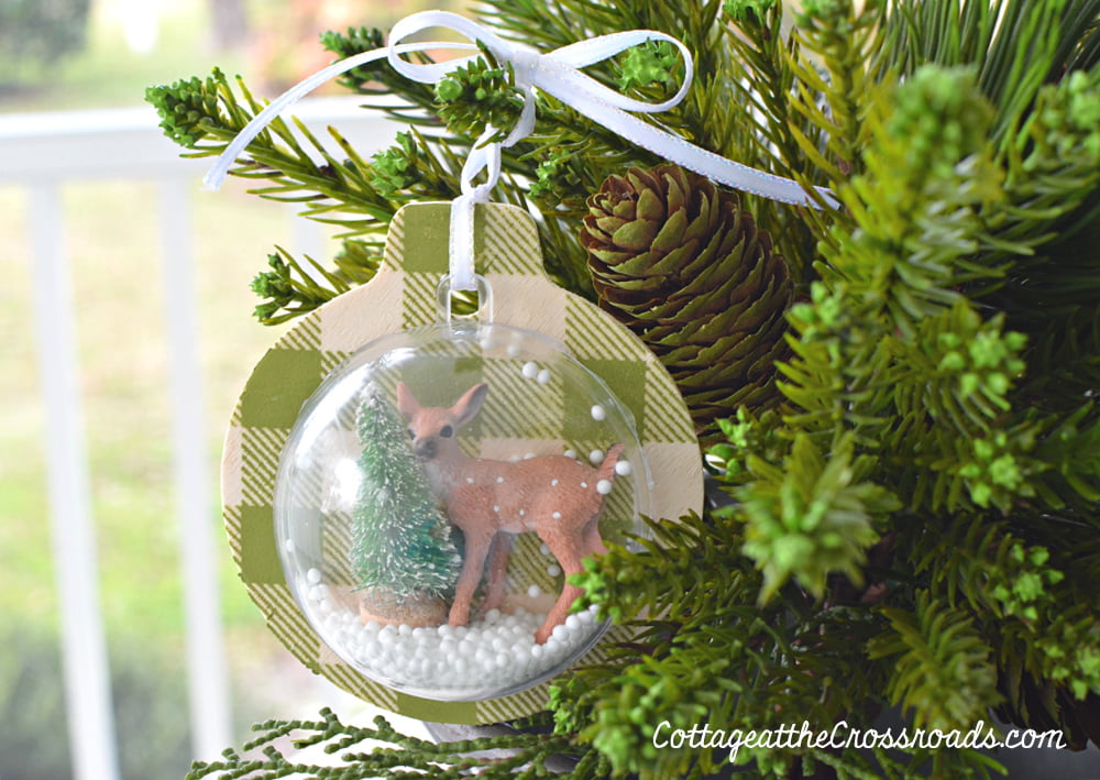 How to Make a DIY Christmas Snow Globe Ornament