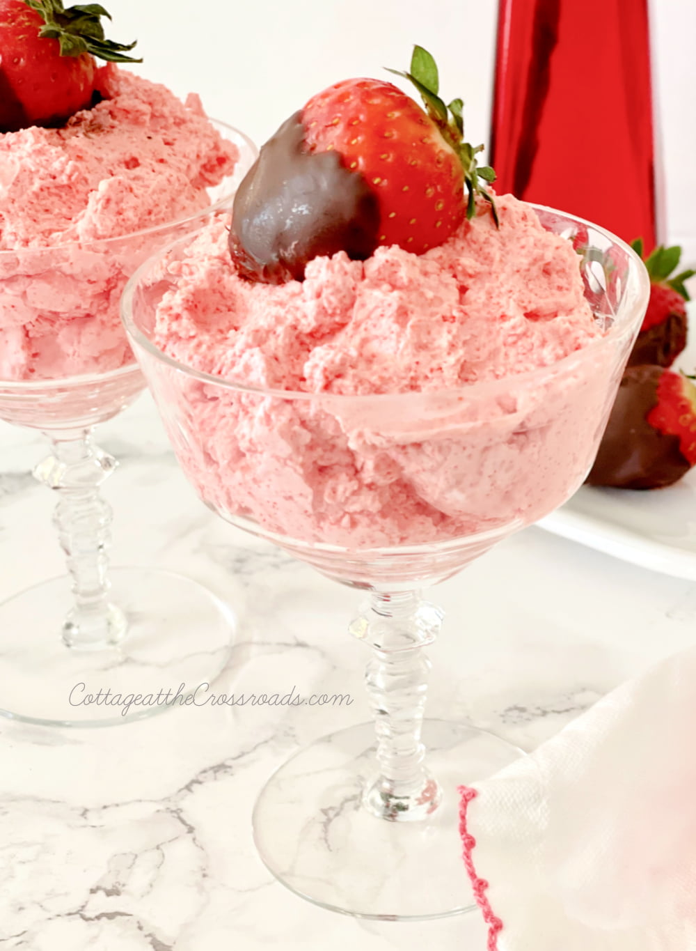 Low carb strawberry fluff