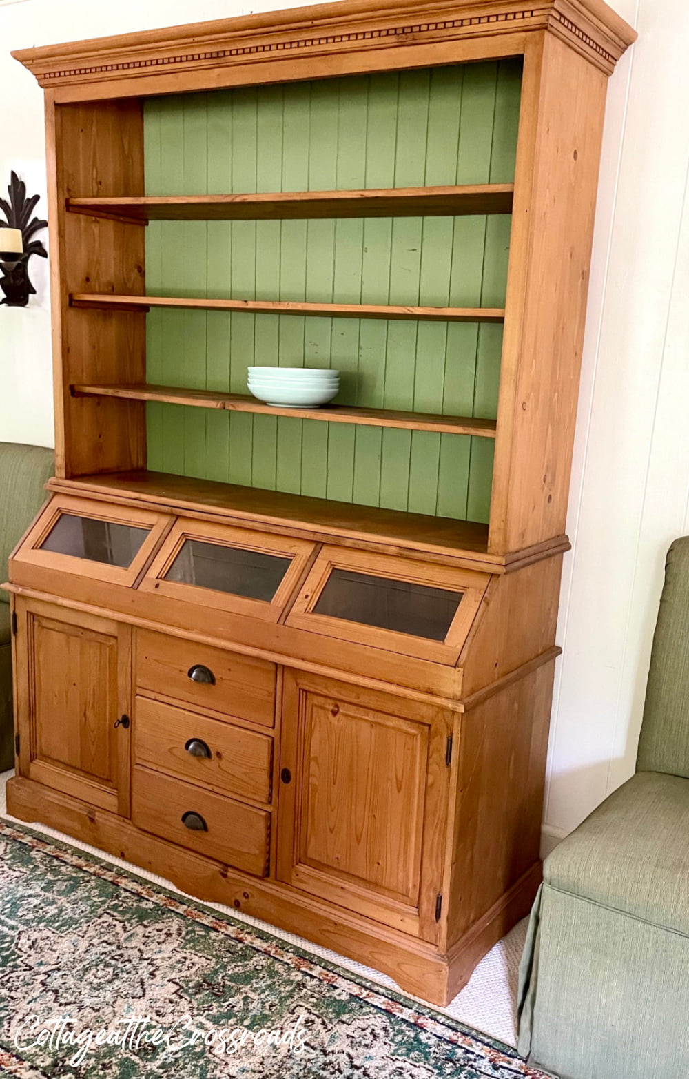 Pine cupboard with green back