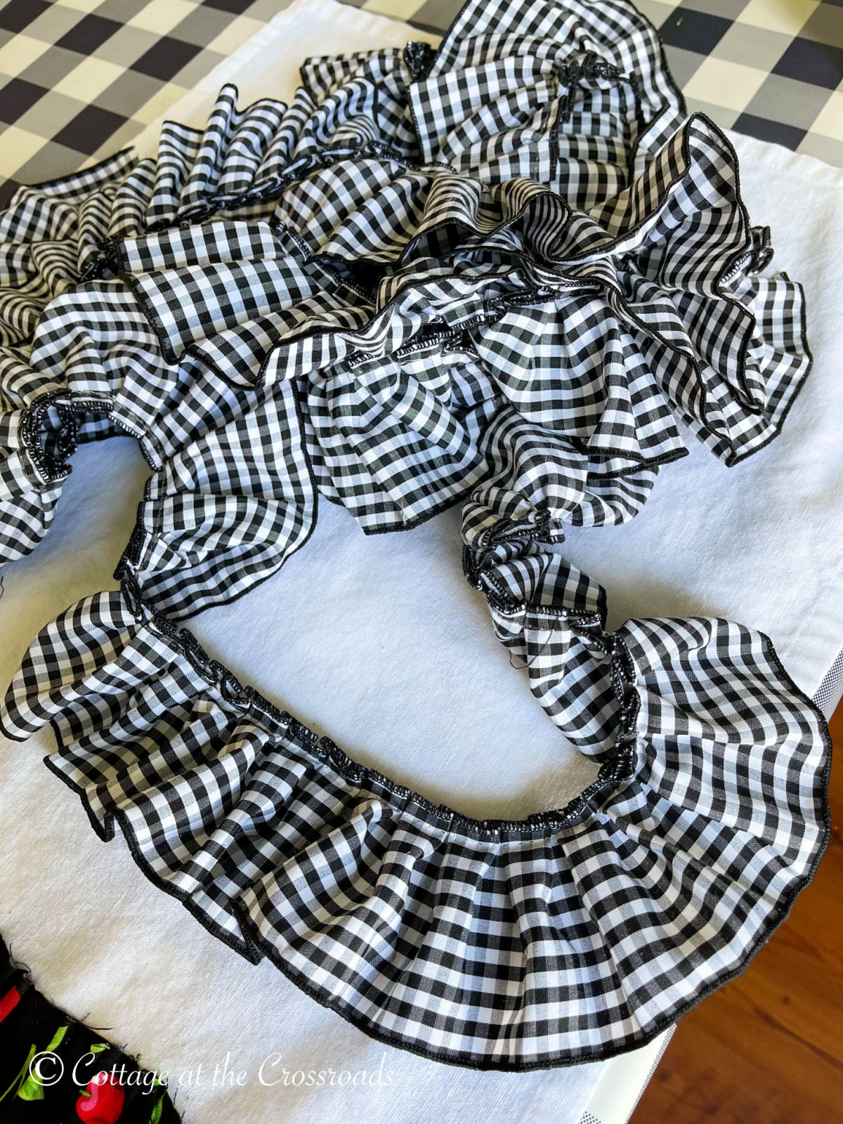 Vintage Gingham Trim Dishtowels