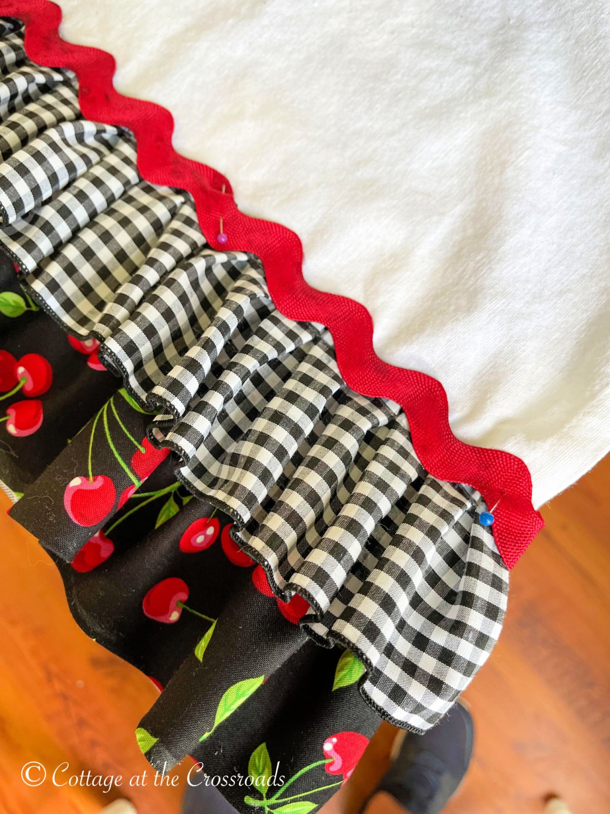 Valentines Vintage Gingham Trim Kitchen Towel