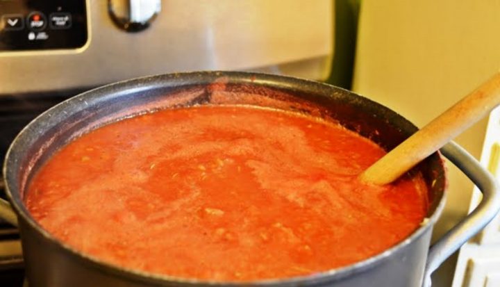 Homemade Canned Spaghetti Sauce with fresh tomatoes