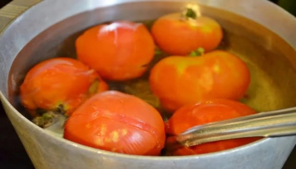 Homemade Canned Spaghetti Sauce with fresh tomatoes