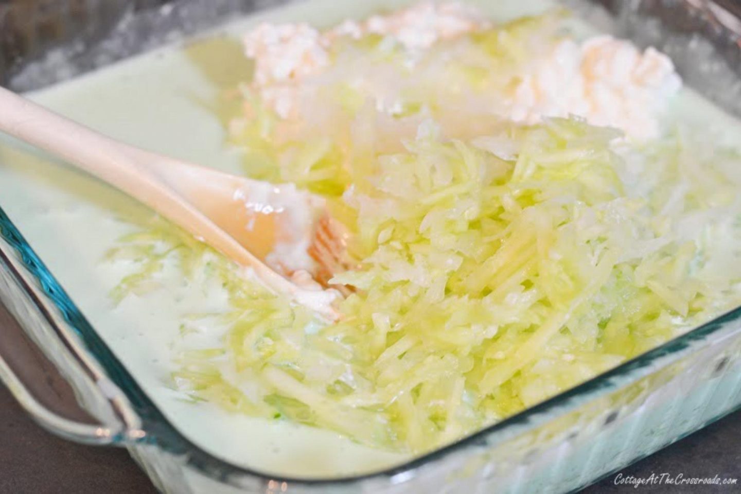 Cottage cheese with grated onion and cucumber