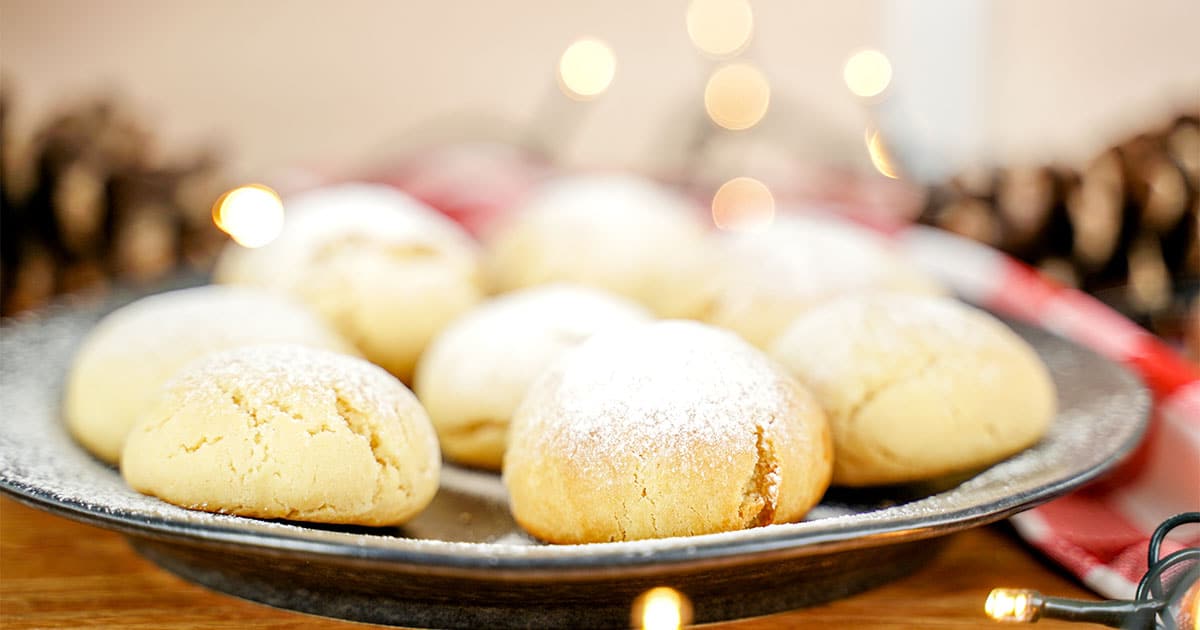 Snowball cookies on a plate