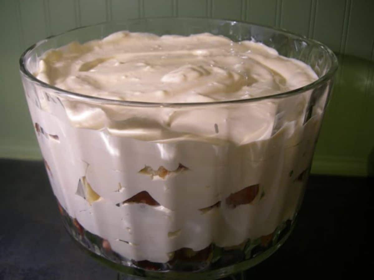 Creamy silk dessert in a glass bowl.