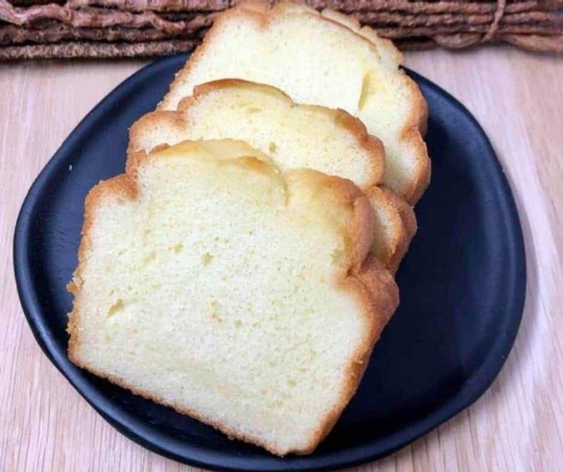 Air fryer classic pound cake (only 4 ingredients)