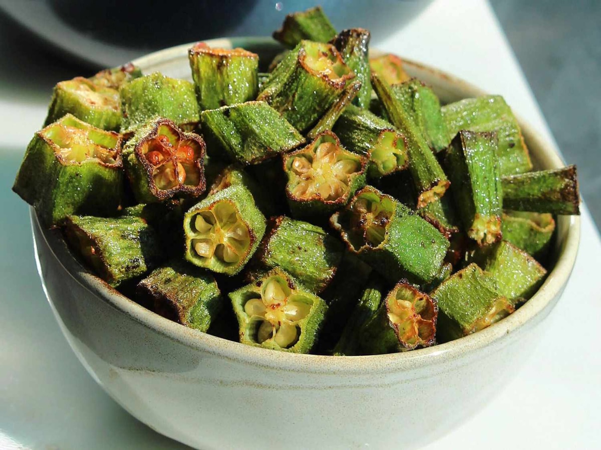 Air fryer roasted okra with olive oil and black pepper