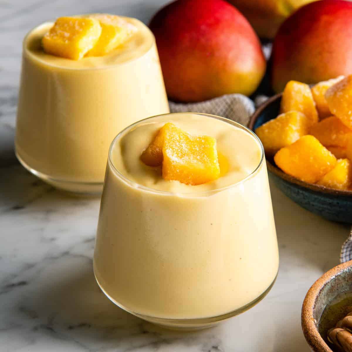 Mango smoothie recipe